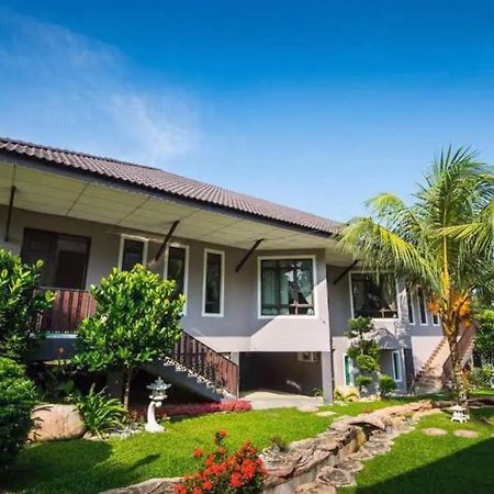 Capital O 90088 Mbp Leisure Resort Batu Pahat Exteriör bild