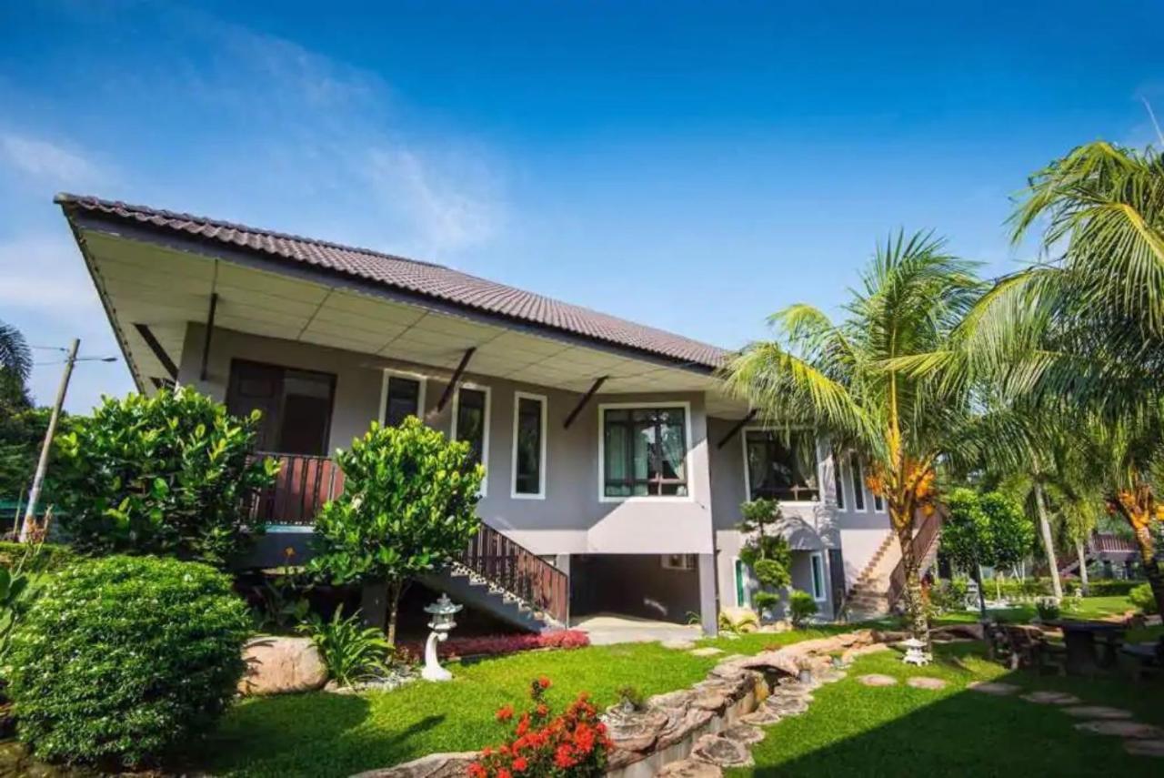 Capital O 90088 Mbp Leisure Resort Batu Pahat Exteriör bild