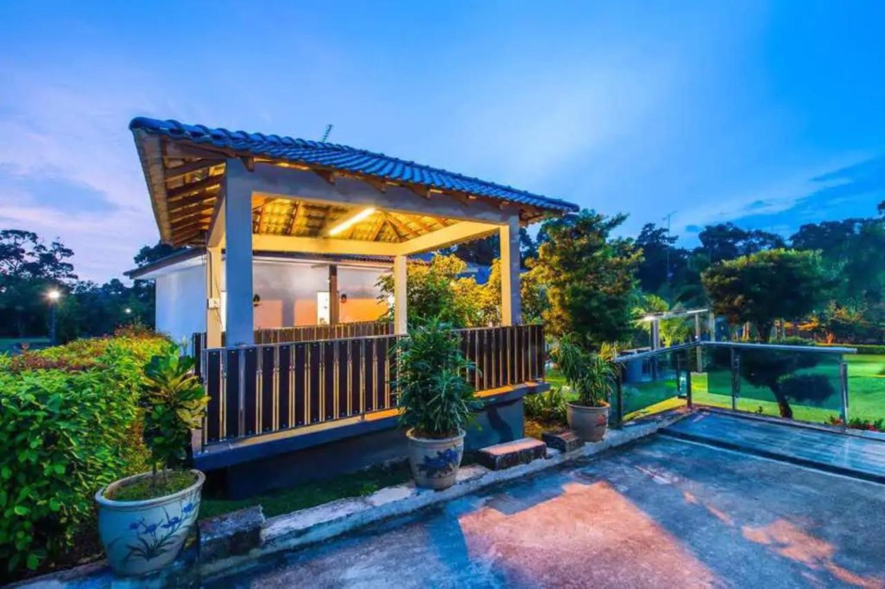 Capital O 90088 Mbp Leisure Resort Batu Pahat Exteriör bild