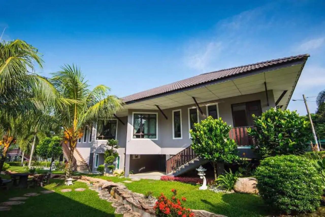 Capital O 90088 Mbp Leisure Resort Batu Pahat Exteriör bild